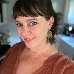 Meet your Posher, Naomi